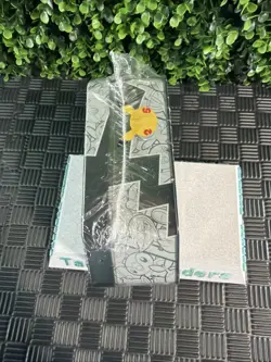 UPSIDE DOWN - Pokemon TCG 25th Anniversary Celebrations Tin Lance's Charizard V - Image 2