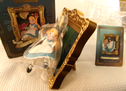 DISNEY MINISO TOY BLIND BOX OF "FALLING INTO RABBIT HOLE " ALICE AND WONDERLAND - Image 2