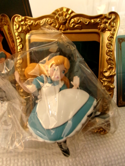 DISNEY MINISO TOY BLIND BOX OF "FALLING INTO RABBIT HOLE " ALICE AND WONDERLAND - Image 3