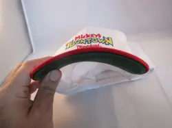 1993 Rare Vintage Disneyland Toontown Pop-up Diorama Snap Back Hat - Image 4