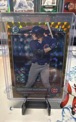 2025 Bowman Draft - Chrome Josiah Hartshorn #BDC-21 Gold Geometric Refractor /50 - Image 1