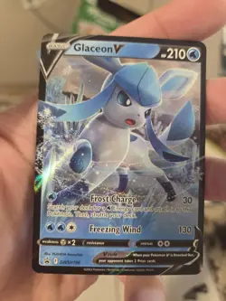 Glaceon V SWSH196 SWSH: Sword & Shield Promo Cards Holo - Image 1