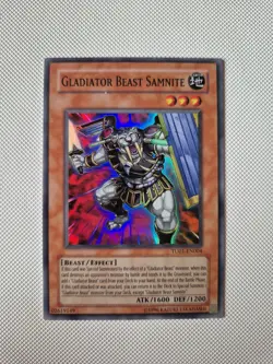Yu-Gi-Oh! TCG - Gladiator Beast Samnite - TU01-EN004 - Super Rare - Near Mint - Image 1