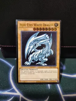 Blue-Eyes White Dragon - OP28-EN001 OTS Tournament Pack 28 - Ultimate Rare- NM - Image 1