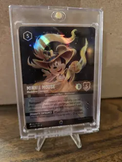 Disney Lorcana Musketeer Champion Minnie Mouse Card Enchanted 206/204 Foil - Image 1