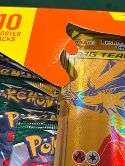 Pokemon TCG Reshiram & Charizard GX Premium Collection Box w Evolving Skies READ - Image 4