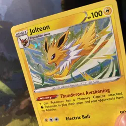Jolteon (Vivid Voltage 047/185) cosmos holo rare variant Pokemon TCG card - Image 2