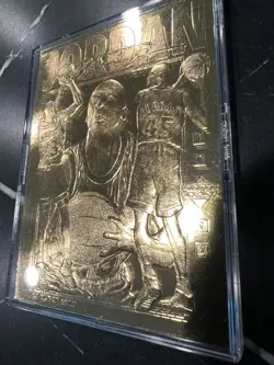 Michael Jordan 1995 Upper Deck 23 Karat Gold Foil Sculptured Card- /50000 - Image 3