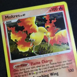 HEAVY HOLO BLEED Moltres 10/100 Majestic Dawn 2008 Swirl Nintendo Pokemon Card - Image 3