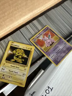 Pokemon Card Bulk lot 100 Cards - Includes 20 Holos/EX/V/GX - Image 2