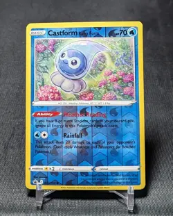 Castform Rainy Form Common Reverse Holo Pokemon TCG Chilling Reign Card 033/198 - Image 1