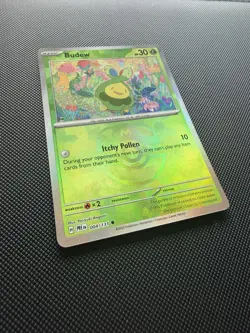 Pokemon Budew Masterball Reverse Prismatic Evolutions 004/131 NM - Image 2