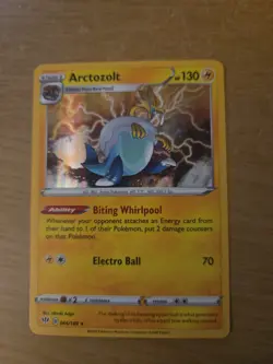 Arctozolt 066/189 Swsh03: Darkness Ablaze Holo - Image 1