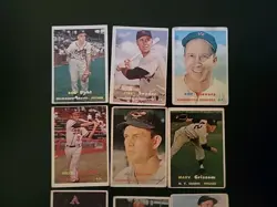 1957 Topps Baseball Lot - 9 Cards - W/ Bob Buhl and Bob Chakales - Image 3