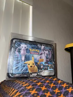 Pokemon TCG Fall 2019 Collectors Chest Tin Lunchbox SEALED 820650805462 - Image 1