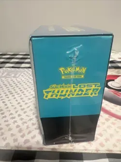 2018 POKEMON SUN & MOON LOST THUNDER ELITE TRAINER BOX ETB FACTORY SEALED W/CASE - Image 3