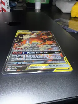 Pokemon Reshiram & Charizard GX TAG TEAM Black Star Promo Holo SM201 Full Art - Image 2