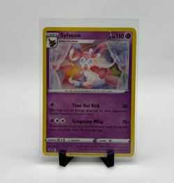 Sylveon Swsh211 Black Star Promo Swsh: Sword & Shield Promo Cards Cosmo Holo NM - Image 1