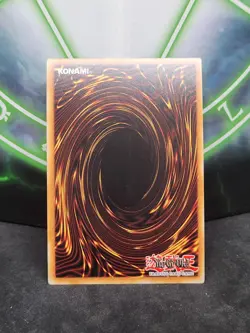 Yugioh Blue-Eyes White Dragon PGL2-EN080 Gold Rare 1st Edition NM - Image 2