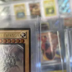 Yu-Gi-Oh! Blue-Eyes White Dragon GLD5-EN001 Ghost/Gold Foil LE 3000/2500 NM - Image 3