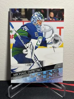 2020-21 Upper Deck Series 1 Hockey MICHAEL DIPIETRO #206 YOUNG GUNS ROOKIE - Image 1