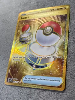 Switch 206/165 Pokemon Card Hyper Rare Gold Trainer SV 151 Mew en NM - Image 2