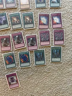 Konami Yu-Gi-Oh! TCG 43-Card Lot Starter Deck: Kaiba English Blue-Eyes - Image 4