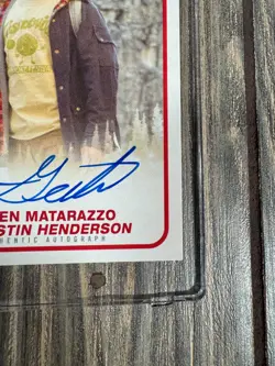 2018 Topps Stranger Things Gaten Matarazzo Dustin Henderson Auto Autograph - Image 5