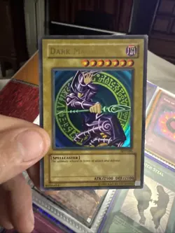 Dark Magician (SDY-006) Unlimited Ultra Rare Yu-Gi-Oh! Card - LP - Image 1