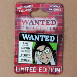 OLD HAG- WANTED COLLECTION Disney Cast Member -LE 500 Snow White Villain - Image 1