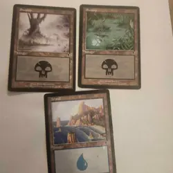Lot of 3 Old Lands: Odyssey Island, 2x Swamp - Image 1