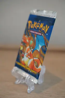 Pokemon TCG Base Set Unlimited Booster Pack Charizard Art WOTC Sealed - Image 3