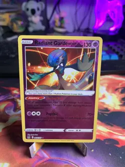 Radiant Gardevoir 069/196 Sword & Shield - Lost Origin Pokemon TCG NM/M - Image 1
