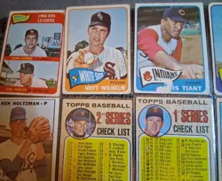 1960’s and 70’s Topps Baseball Card Lot 24 cards POOR condition - Image 3