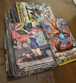 Cardfight Vanguard TCG Lot - 500 cards - 5 Foils - NM clean. - Image 2