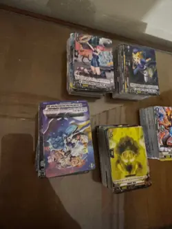 Cardfight Vanguard TCG Lot - 500 cards - 5 Foils - NM clean. - Image 3