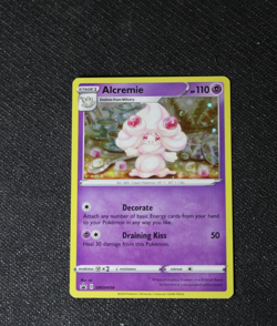 Alcremie SWSH058 SWSH: Sword & Shield Promo Cards Holo NM/MINT CONDITION! - Image 1