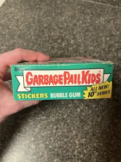 1987 TOPPS GARBAGE PAIL KIDS 10th SERIES FULL BOX OF 48 Sealed Packs - Image 3