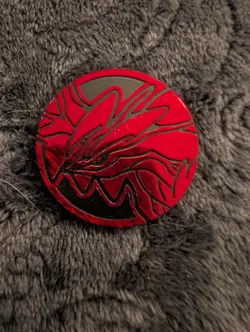 1x Yveltal Red Holo Pokemon TCG Official Collectible Coin - Image 1
