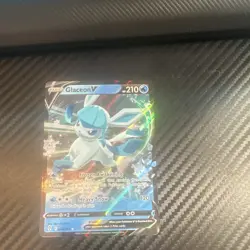 The Pokemon Company Glaceon V SWSH196 Sword & Shield Promo Holo EN 210 HP - Image 1