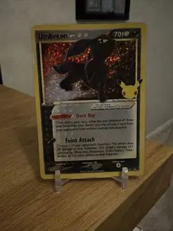 Umbreon 17/17 Gold Star Holo Celebrations Pokemon Card NM - Image 1