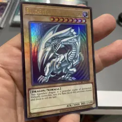 Blue-Eyes White Dragon LCKC-EN001 (Version 2) ULTRA RARE NM FREE SHIPPING+Bonus! - Image 2