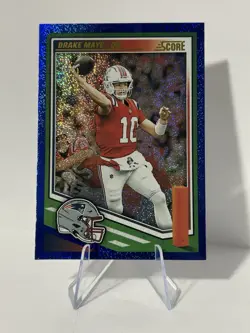 2025 Panini Score Drake Maye Blue Sparkle /399 #27 Numbered New England Patriots - Image 1