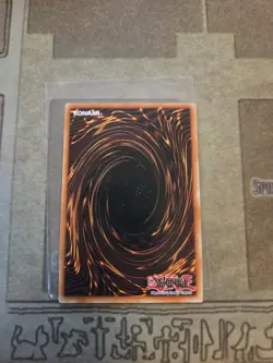 YUGIOH DARK MAGICIAN MGED-EN002 GOLD 1ST ED NM/VLP - Image 2