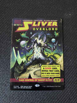~ Sliver Overlord (Showcase) ~ NM ~ Special Guests ~ MTG ~ - Image 1