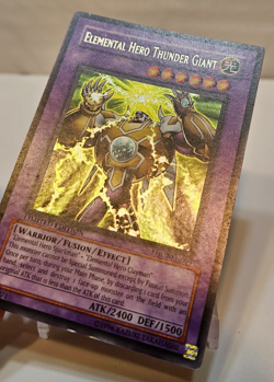 Elemental Hero Thunder Giant EHC2-EN004 Secret Rare Limited Edition Yugioh 1994 - Image 3