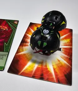 Bakugan Gundalian Invaders Darkus Farakspin 750G B2 w/ card - Image 4