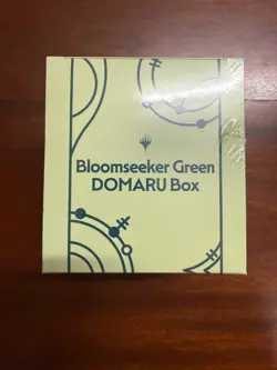 Magic: the Gathering - Lorwyn Eclipsed Domaru Deck Box - Bloomseeker Green - Image 3