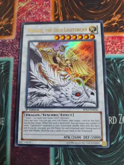 Yu-Gi-Oh! Michael, the Arch-Lightsworn SDLI-EN036 Ultra Rare 1st Edition NM e5/ - Image 1