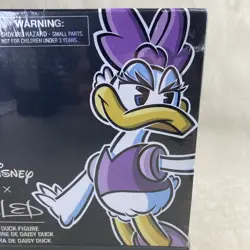DISNEY X JLED Daisy Duck FIGURE New Sealed In Box. Clean. Smoke free. - Image 5